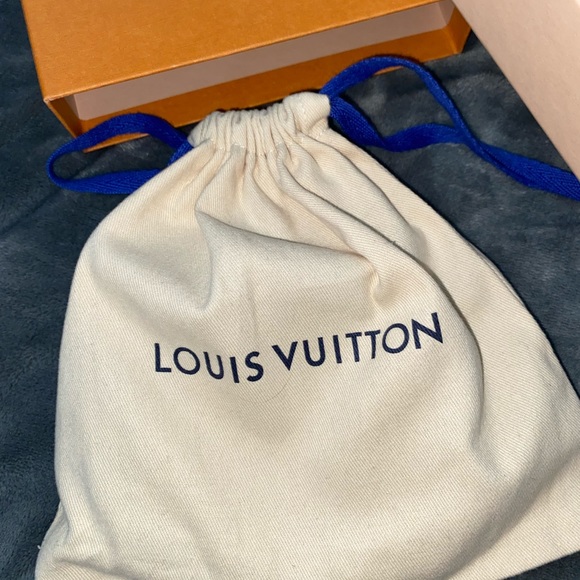 Louis Vuitton mini 25mm belt - Picture 2 of 8